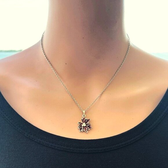 Vintage Silver Chain Necklace With Red Enamel Flower Pendant - Picture 3 of 3